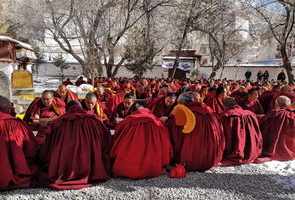 东林寺殿内佛像 东林寺是干嘛的