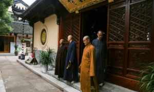 沈家门接待寺真性法师 沈家门寺庙