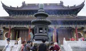 六盘水最大的寺 六盘水寺法师