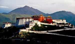 藏族佛教布达拉宫 布达拉宫藏传佛教哪派