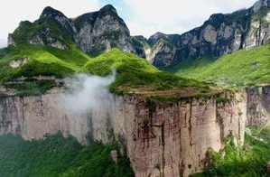 南阳八里沟景区 南阳手段菩萨门