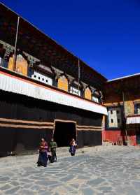 玉树佛教寺院 玉树寺庙最多的地方