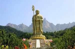 马尔康观音寺介绍 地藏菩萨朝圣旅游