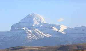 佛教雪山四句 佛教的雪山叫什么名字