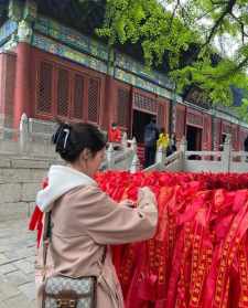 在寺庙求姻缘准备什么东西呢 在寺庙求姻缘准备什么