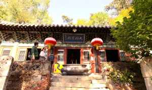 龙泉寺寺院的监院是谁 龙泉寺寺院的监院