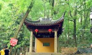 灵岩寺在什么山上 灵岩山寺庙是什么宗