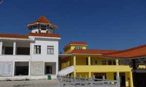 寺庙平顶建筑两层 寺庙的屋顶造型