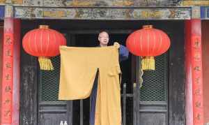 寺庙过堂需要搭衣吗 寺院过堂怎样出食