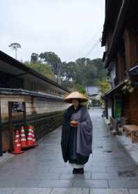 韩国和尚下山 韩国和尚烧寺庙