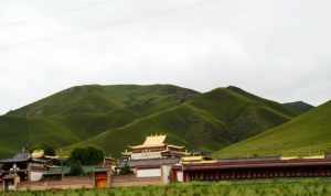 祁连县寺院 祁连县哪里好玩