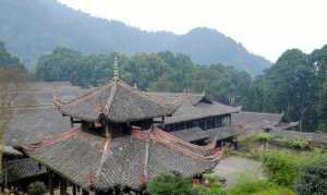 峨眉山虎伏寺图片 峨眉山佛学院伏虎寺