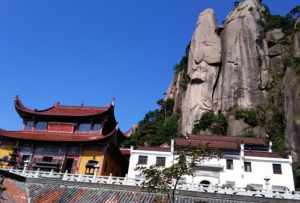 龙仆寺院5 龙寺生态园图片欣赏