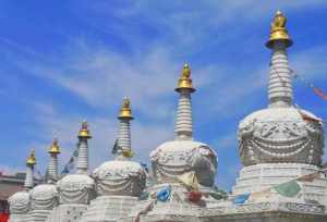 呼和浩特寺庙景区有哪些 呼和浩特周边寺庙