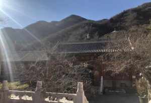 著名白色寺院北京 北京白塔寺佛像