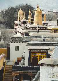 德仲寺温泉 德仲的寺院