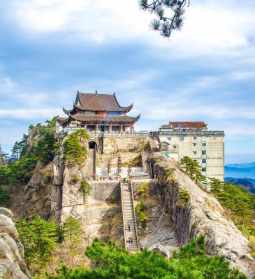 九华山寺院有多高 九华山的寺院