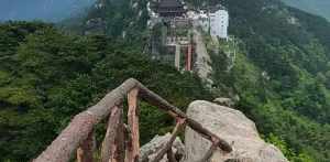 九华山寺院有多高 九华山的寺院