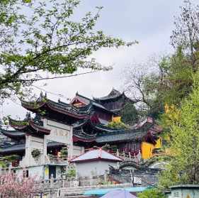 金鸡山上的寺庙 金鸡山上的寺庙是什么