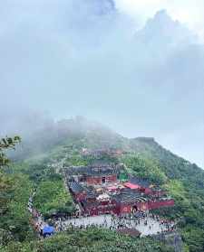 梵净山最高峰在哪里 梵净山最高的寺庙
