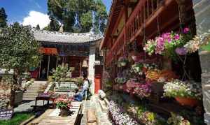 丽江古城附近的寺庙 丽江古城里面的寺庙