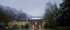 大雨中的寺院 雨中的寺院更加清净