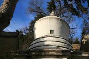 北京八大寺院 北京八大寺庙之一,始建于元代