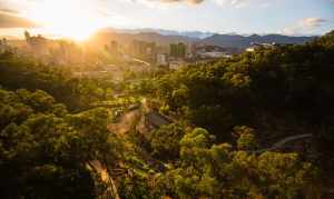 福州金鸡山公园寺庙 福州金鸡山的寺庙