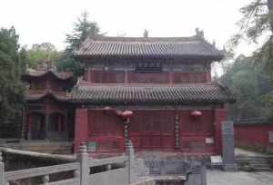 寺庙的寺可以加什么偏旁组什么词 寺庙的寺能换偏旁吗