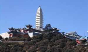 鸡足山最高的寺院 鸡足山最高点