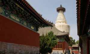 寺庙前的建筑图片 寺庙前的建筑