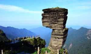 贵州梵净山最高的寺庙 梵净山是贵州最高的一座山?