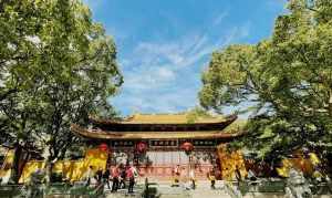 寺庙上香的正确先后顺序 佛教寺庙烧香的顺序