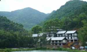 九华山的寺院 九华山第一座寺院