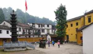 龙新寺在哪里 电影新龙寺院