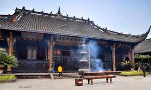 去寺院拜佛经灵验吗 去寺庙念什么经