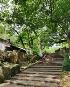 光山净居寺历史传说 念观音的神奇感应