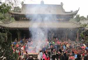 过年在寺庙烧香叫什么 过年去庙上香时间