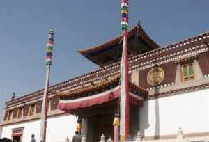 青海玉树寺院 青海王树藏传佛教寺院