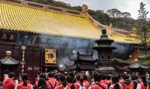 普陀山沈家门海鲜大排档 沈家门普陀寺院名称