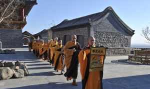 北京的道观跟寺庙有哪些 潭柘寺开光法师