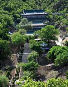 赤峰深山里的寺庙 赤峰附近最大寺