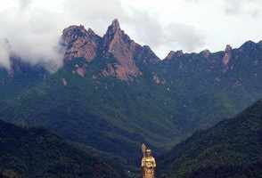 九华山寺庙佛像 九华山寺院佛事视频