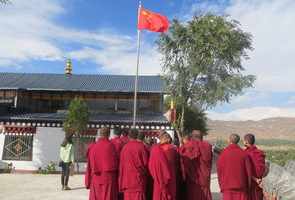 寺院挂哪三面旗帜 寺院挂国旗