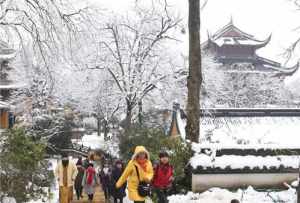 灵隐寺光泉法师新年 月德呈瑞上一句