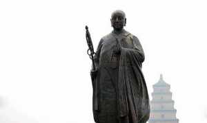 六祖慧能不识字，为什么对佛理却那么通晓 谁是当代真正的佛学大师？是南怀瑾吗