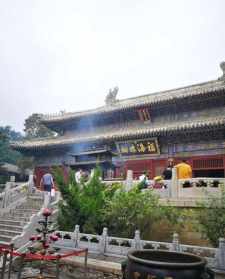 宁波挂地藏感应匾额的寺庙 你如何认识佛教的呢