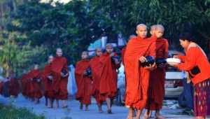 缅甸人是怎么过圣诞和元旦的 印度尼亚有多少和尚